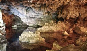 discover Alghero 9 shutterstock 47142838 aghero grotte nettuno filip fuxa